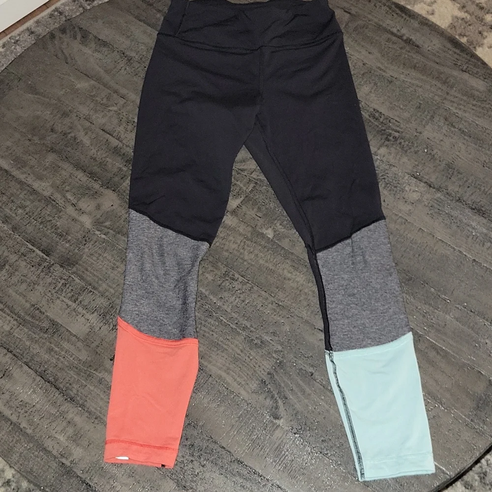 Lululemon Pedal to the Medal Leggings - Picture 4 of 9